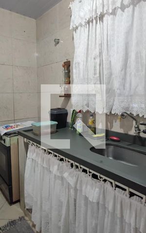 Casa à venda com 280m², 5 quartos e 5 vagas Casa à venda com 280m², 5 quartos e 5 vagasEdícula - Cozinha