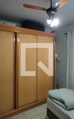Casa à venda com 280m², 5 quartos e 5 vagas Casa à venda com 280m², 5 quartos e 5 vagasEdícula - Quarto