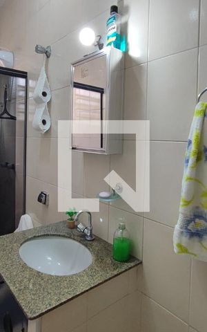 Casa à venda com 280m², 5 quartos e 5 vagas Casa à venda com 280m², 5 quartos e 5 vagasBanheiro Social
