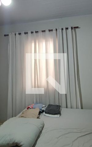Casa à venda com 280m², 5 quartos e 5 vagas Casa à venda com 280m², 5 quartos e 5 vagasEdícula - Quarto