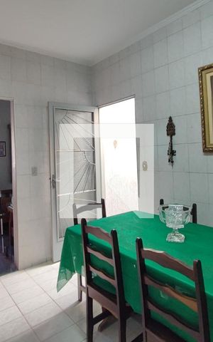 Casa à venda com 280m², 5 quartos e 5 vagas Casa à venda com 280m², 5 quartos e 5 vagasSala de Jantar