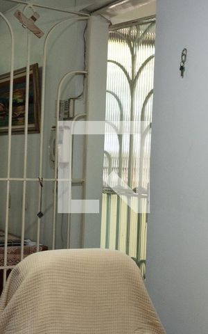 Casa à venda com 183m², 3 quartos e 1 vaga Casa à venda com 183m², 3 quartos e 1 vagaSala