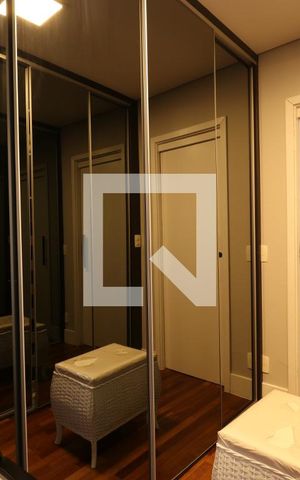Apartamento à venda com 145m², 4 quartos e 3 vagasCloset