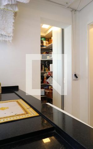 Apartamento à venda com 145m², 4 quartos e 3 vagasÁrea de Serviço