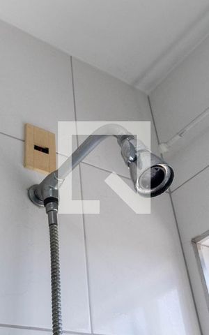 Casa à venda com 249m², 3 quartos e 2 vagas Casa à venda com 249m², 3 quartos e 2 vagasChuveiro