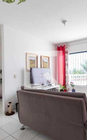 Casa à venda com 249m², 3 quartos e 2 vagas Casa à venda com 249m², 3 quartos e 2 vagasSala