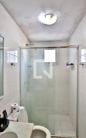 Apartamento para alugar com 70m², 3 quartos e 2 vagasBanheiro do Quarto 1