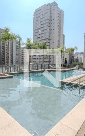 Studio à venda com 24m², 1 quarto e sem vaga Studio à venda com 24m², 1 quarto e sem vagaÁrea comum - Piscina