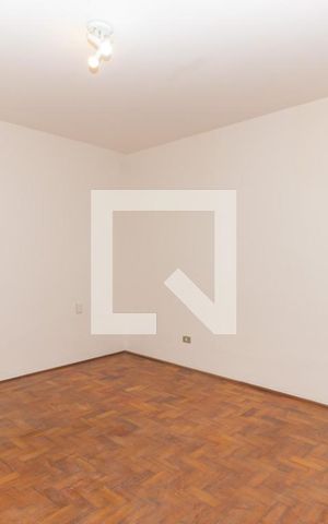 Casa à venda com 200m², 2 quartos e sem vaga Casa à venda com 200m², 2 quartos e sem vagaSala
