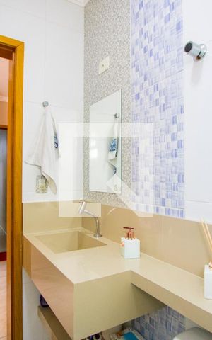 Apartamento à venda com 73m², 2 quartos e 2 vagas Apartamento à venda com 73m², 2 quartos e 2 vagasBanheiro do quarto 1