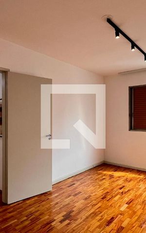 Apartamento para alugar com 120m², 3 quartos e 1 vaga Apartamento para alugar com 120m², 3 quartos e 1 vagaSuite