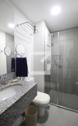 Apartamento para alugar com 66m², 2 quartos e 1 vaga Apartamento para alugar com 66m², 2 quartos e 1 vagaBanheiro da Suíte 1