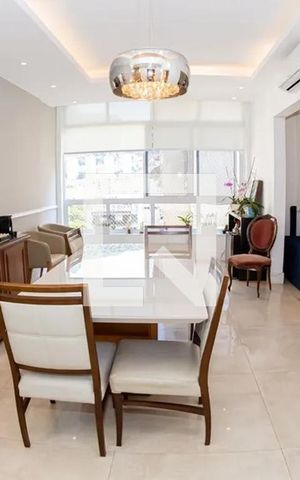 Apartamento à venda com 130m², 3 quartos e 1 vaga