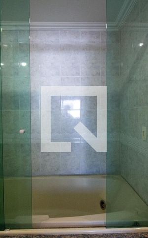 Apartamento à venda com 450m², 5 quartos e 4 vagas Apartamento à venda com 450m², 5 quartos e 4 vagasBanheiro da Suíte 5