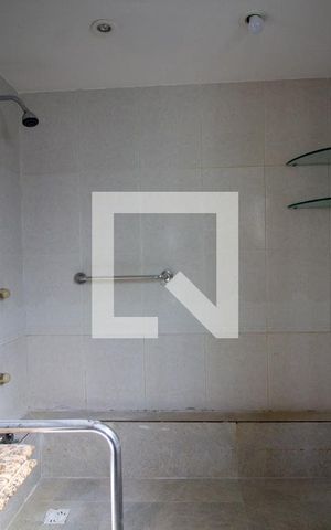 Apartamento à venda com 450m², 5 quartos e 4 vagas Apartamento à venda com 450m², 5 quartos e 4 vagasBanheiro da Suíte 2