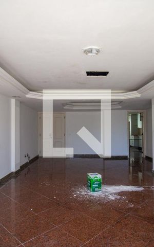 Apartamento à venda com 450m², 5 quartos e 4 vagas Apartamento à venda com 450m², 5 quartos e 4 vagasSala