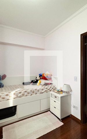 Apartamento à venda com 149m², 3 quartos e 3 vagas Apartamento à venda com 149m², 3 quartos e 3 vagasQuarto 1