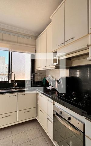 Apartamento à venda com 149m², 3 quartos e 3 vagas Apartamento à venda com 149m², 3 quartos e 3 vagasCozinha
