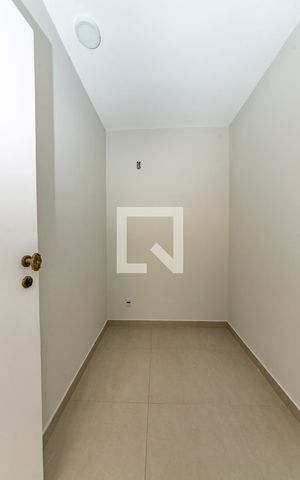 Apartamento à venda com 440m², 4 quartos e 3 vagas Apartamento à venda com 440m², 4 quartos e 3 vagasÁrea de Serviço