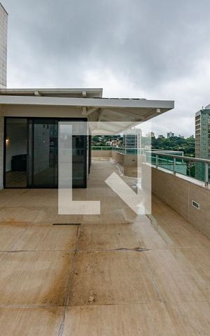 Apartamento à venda com 440m², 4 quartos e 3 vagas Apartamento à venda com 440m², 4 quartos e 3 vagasVaranda