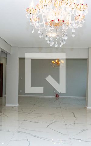Apartamento à venda com 440m², 4 quartos e 3 vagas Apartamento à venda com 440m², 4 quartos e 3 vagasSala 1