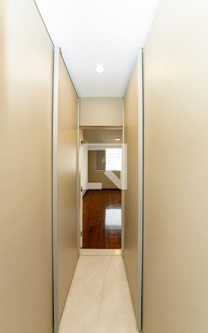 Apartamento à venda com 440m², 4 quartos e 3 vagas Apartamento à venda com 440m², 4 quartos e 3 vagasCloset da suíte
