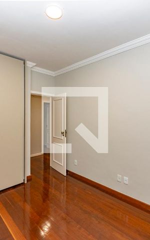 Apartamento à venda com 440m², 4 quartos e 3 vagas Apartamento à venda com 440m², 4 quartos e 3 vagasQuarto 2