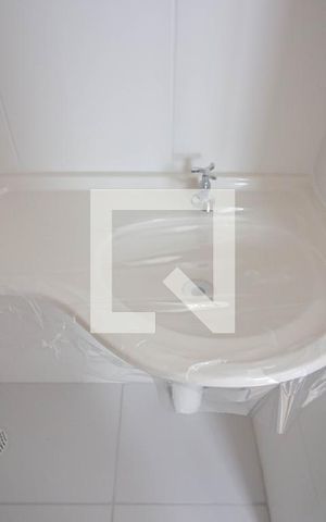 Apartamento para alugar com 32m², 2 quartos e sem vaga Apartamento para alugar com 32m², 2 quartos e sem vagaBanheiro