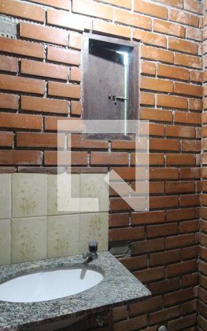 Casa de condomínio à venda com 300m², 4 quartos e 4 vagasChurrasqueira - Banheiro