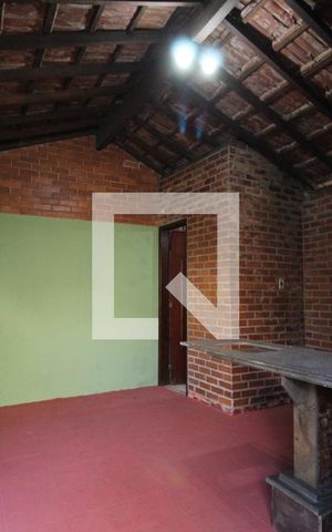 Casa de condomínio à venda com 300m², 4 quartos e 4 vagasChurrasqueira