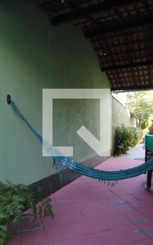 Casa de condomínio à venda com 300m², 4 quartos e 4 vagasLateral da casa
