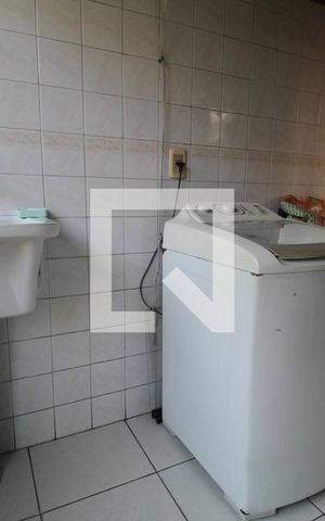 Casa de condomínio à venda com 300m², 4 quartos e 4 vagasÁrea de serviço
