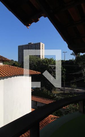 Casa de condomínio à venda com 300m², 4 quartos e 4 vagasVaranda do quarto 3