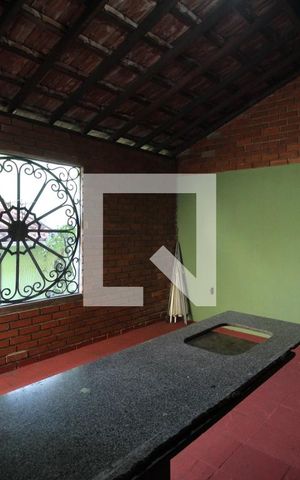 Casa de condomínio à venda com 300m², 4 quartos e 4 vagasChurrasqueira