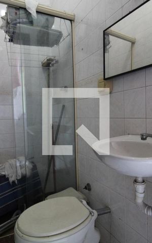 Casa de condomínio à venda com 300m², 4 quartos e 4 vagasÁrea de serviço - Banheiro