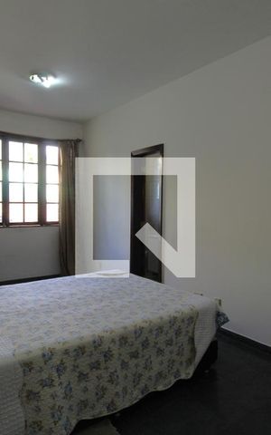 Casa de condomínio à venda com 300m², 4 quartos e 4 vagasSuíte