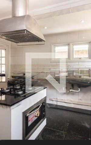 Casa à venda com 254m², 3 quartos e 6 vagas