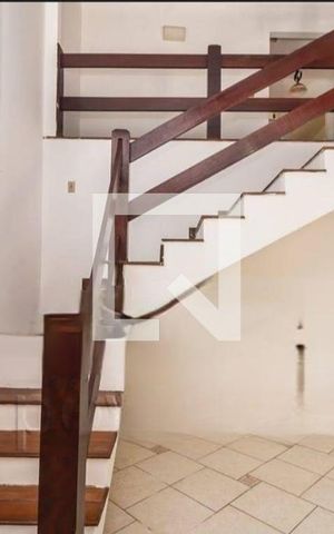 Casa à venda com 254m², 3 quartos e 6 vagas