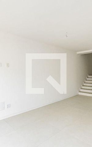 Casa à venda com 111m², 3 quartos e 2 vagasSala