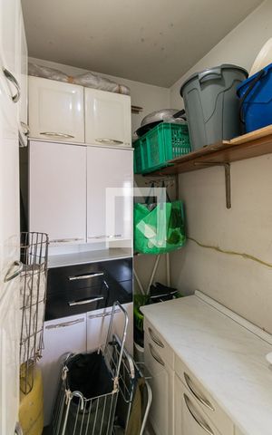 Apartamento à venda com 120m², 3 quartos e 2 vagas Apartamento à venda com 120m², 3 quartos e 2 vagasQuarto de Serviço