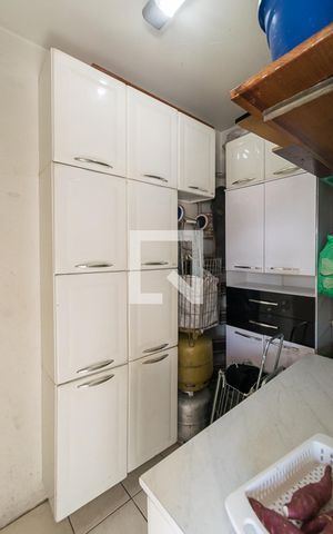 Apartamento à venda com 120m², 3 quartos e 2 vagas Apartamento à venda com 120m², 3 quartos e 2 vagasQuarto de Serviço