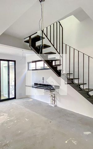 Casa de condomínio à venda com 104m², 2 quartos e 1 vagaSala/Cozinha
