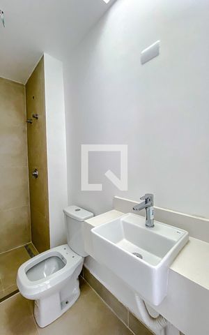 Casa de condomínio à venda com 104m², 2 quartos e 1 vagaBanheiro da Suíte 1