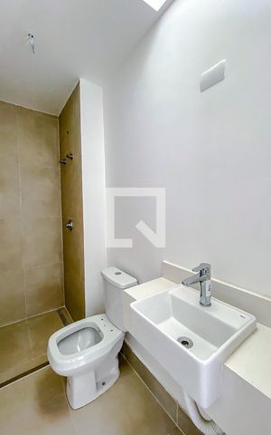 Casa de condomínio à venda com 104m², 2 quartos e 1 vagaBanheiro da Suíte 1