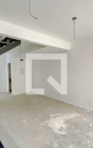 Casa de condomínio à venda com 104m², 2 quartos e 1 vagaSala/Cozinha