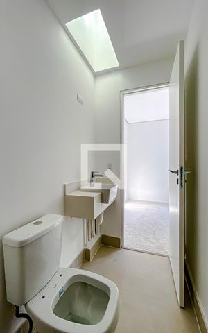 Casa de condomínio à venda com 104m², 2 quartos e 1 vagaBanheiro da Suíte 1