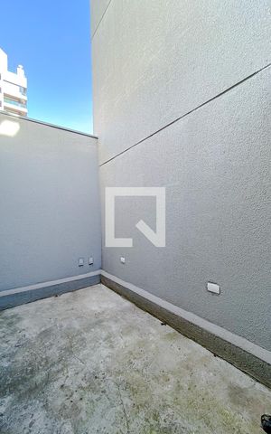 Casa de condomínio à venda com 104m², 2 quartos e 1 vagaÁrea de Serviço