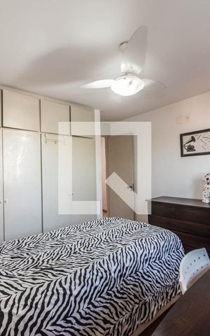 Casa à venda com 249m², 4 quartos e 4 vagas Casa à venda com 249m², 4 quartos e 4 vagasQuarto 1