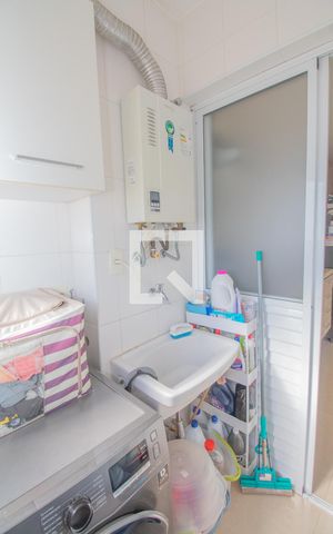 Apartamento à venda com 60m², 2 quartos e 1 vaga Apartamento à venda com 60m², 2 quartos e 1 vagaÁrea de Serviço