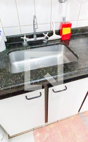 Apartamento à venda com 80m², 3 quartos e 1 vaga Apartamento à venda com 80m², 3 quartos e 1 vagaPia